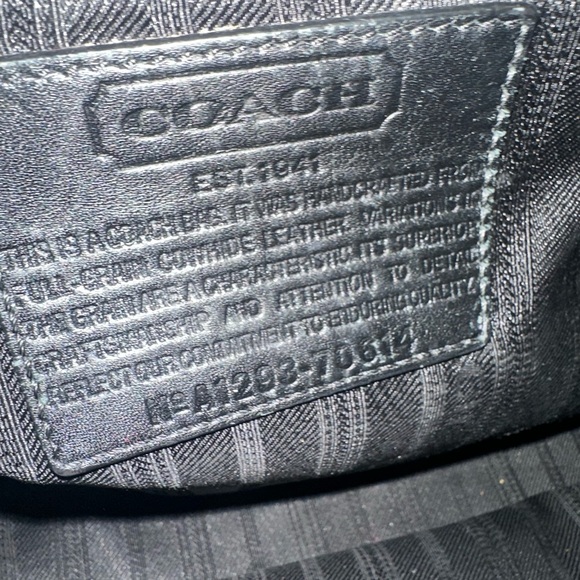 Coach men’s luggage bag - Picture 3 of 4